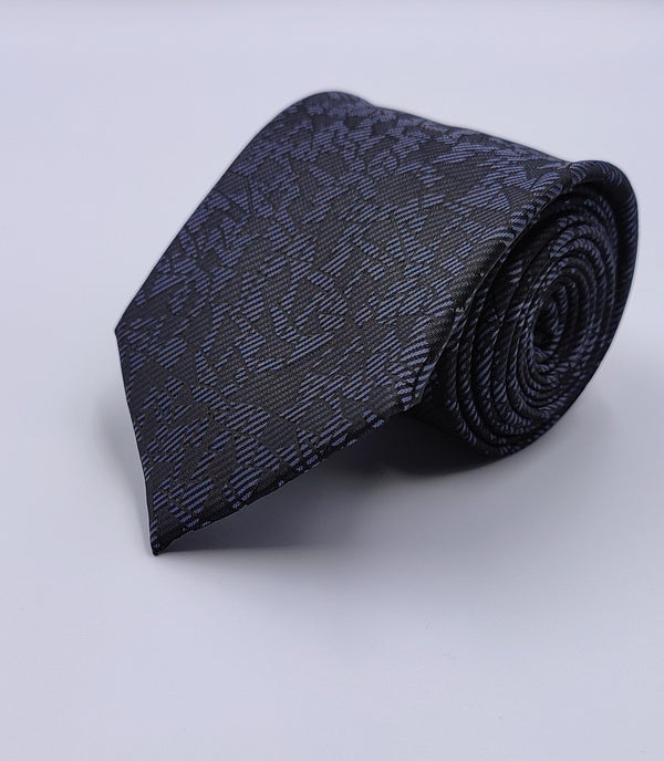 Necktie/Black Plaid