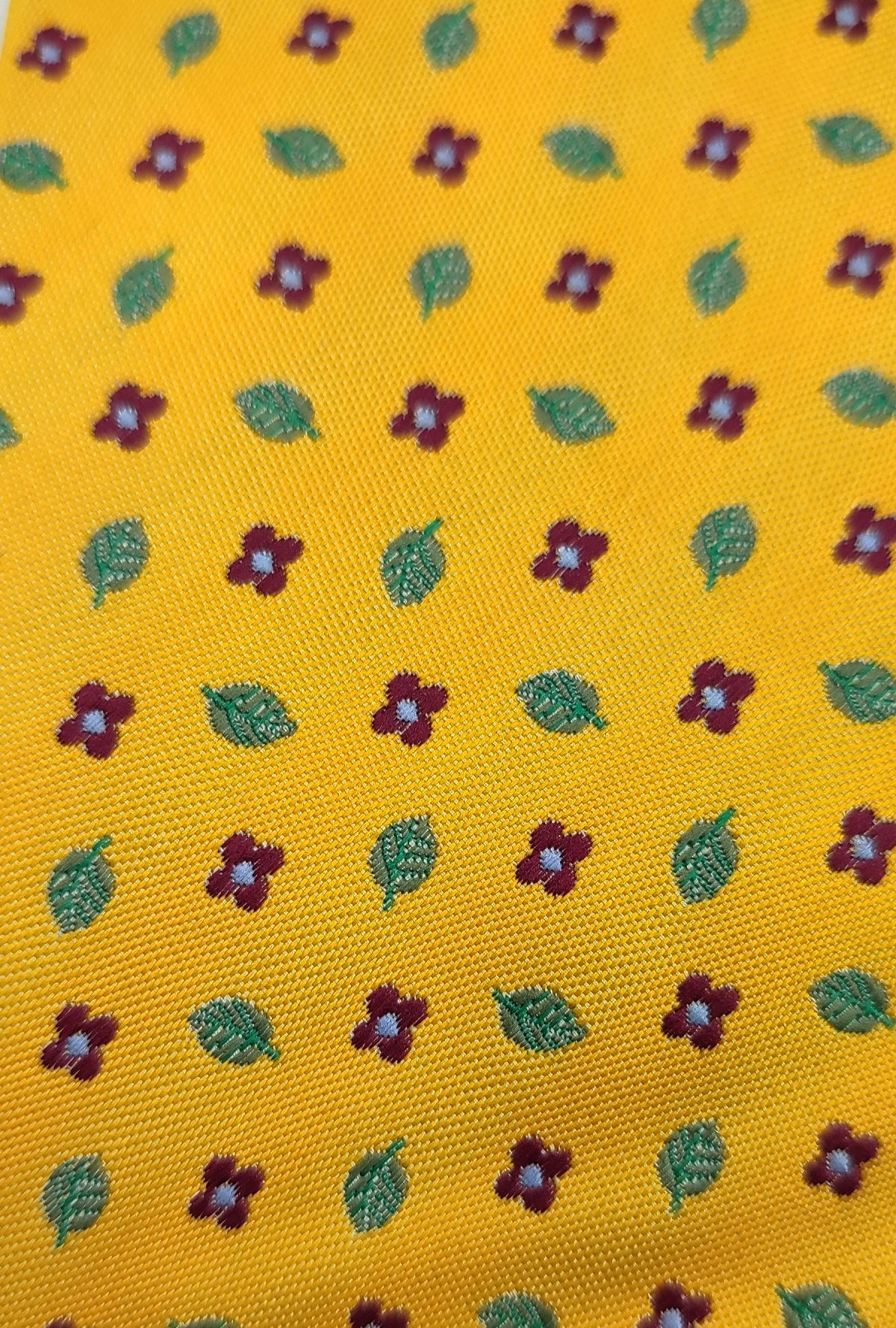 Necktie/Green Leaves Yellow