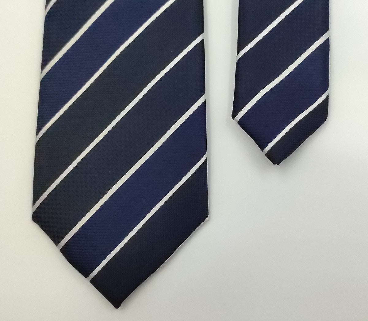 Necktie/Blue Stripped Slim