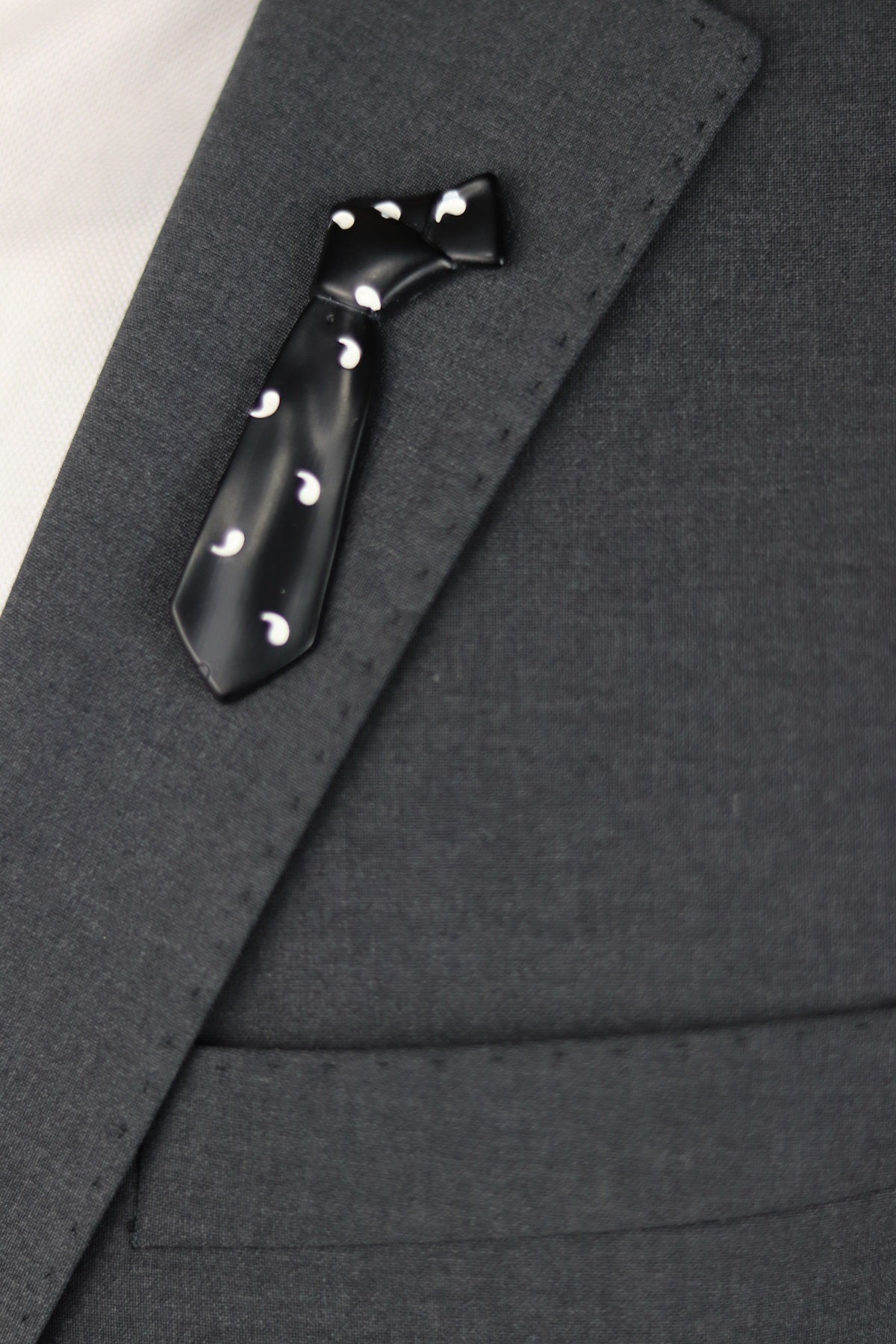 Tie Shape Brooch