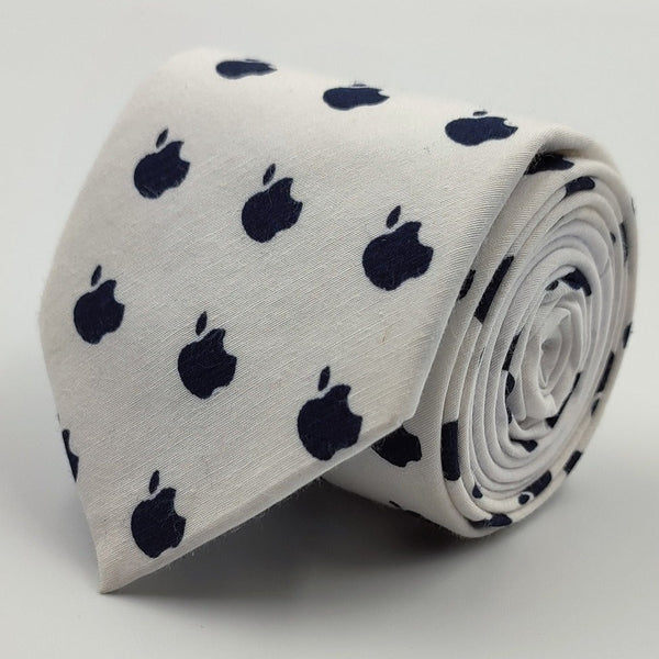 Apple White Necktie - With Pocket Square