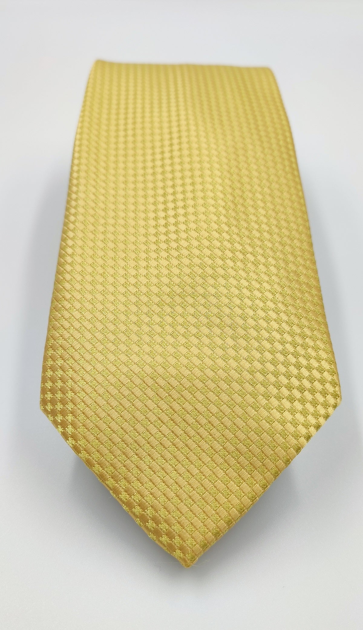 Patterned Gold Art. Silk With Pocket Square