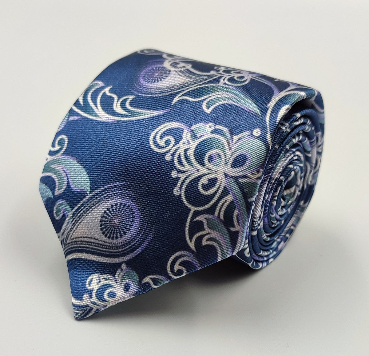 Blue Paisley Necktie/With Pocket Square