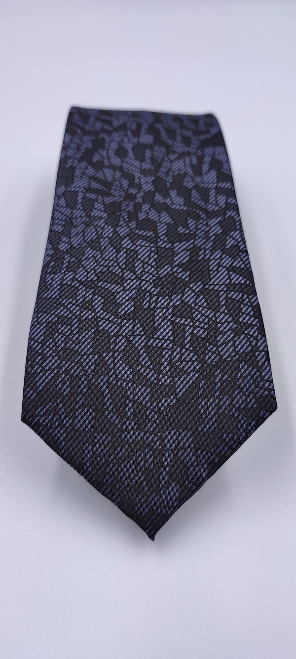Necktie/Black Plaid